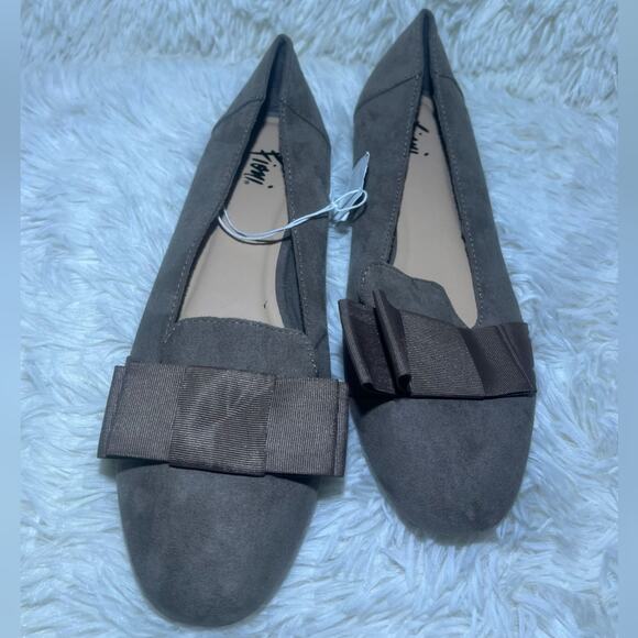 Fioni Brown Taupe Faux Suede Ballet Flats Size 8 Bow Slip On Loafers NWT - Picture 1 of 7